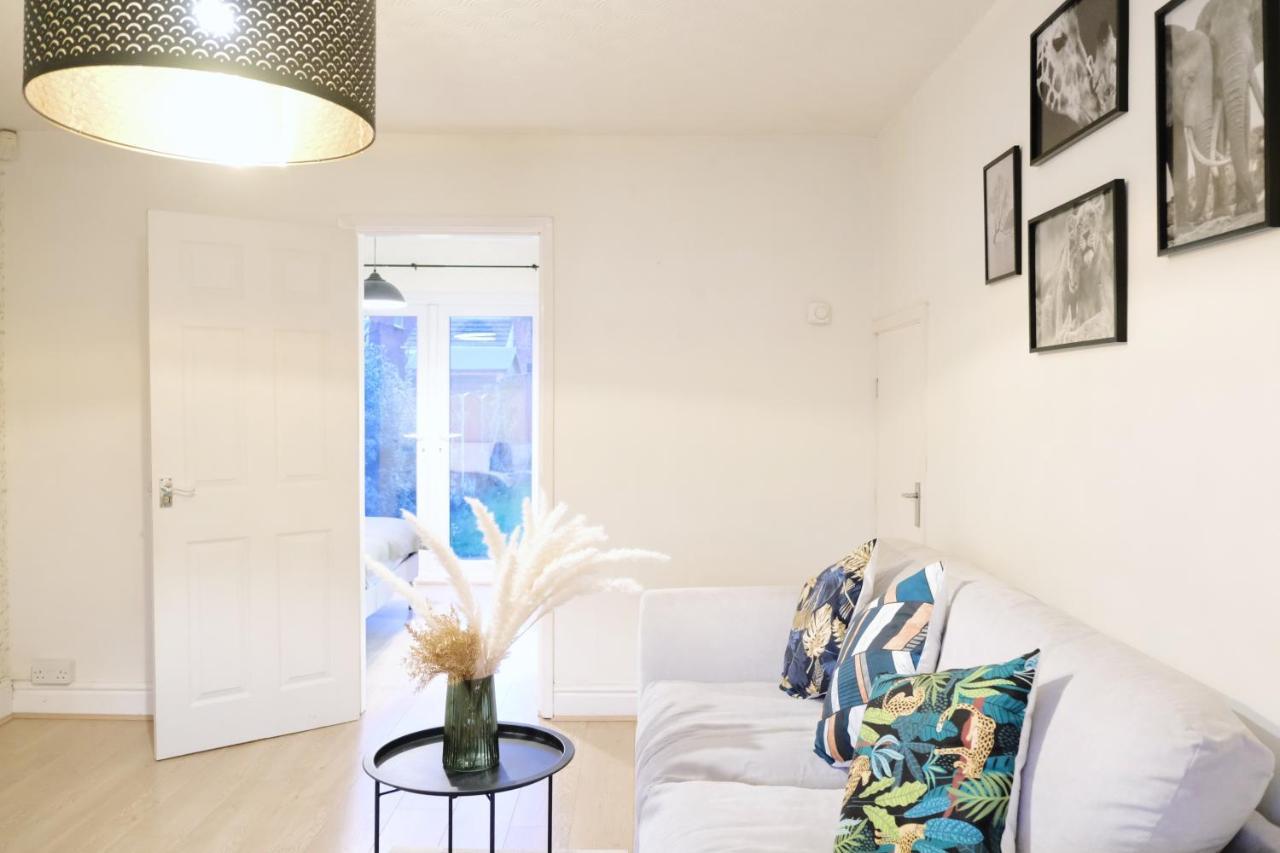 Bee Stays - Maliston House Great Sankey المظهر الخارجي الصورة