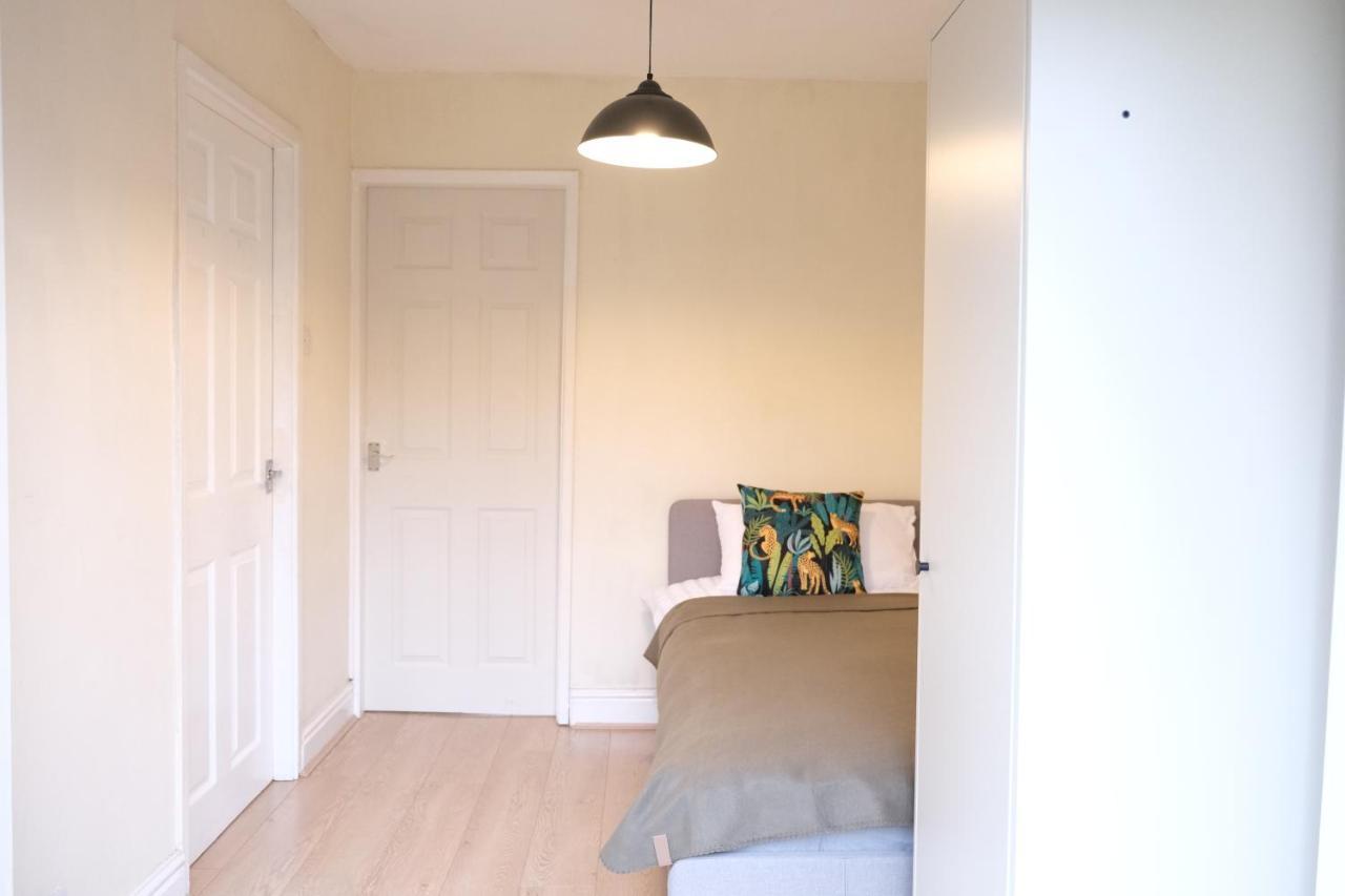 Bee Stays - Maliston House Great Sankey المظهر الخارجي الصورة